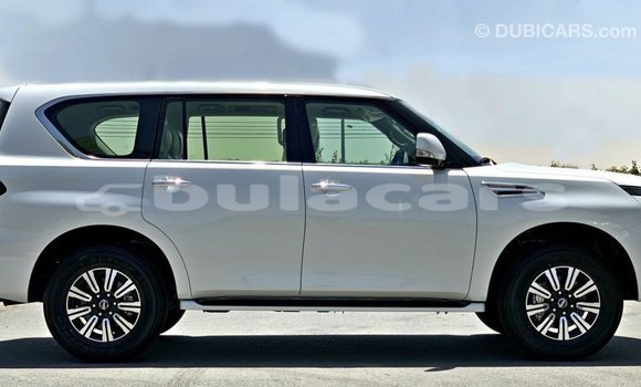 Buy Import Nissan Patrol White Car in Import - Dubai in Central Buy Import Nissan Patrol White Car in Import - Dubai in Central