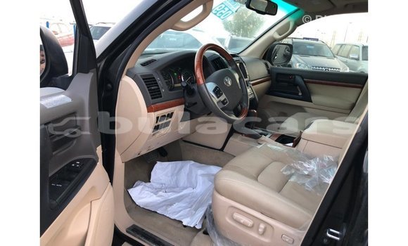 Buy Import Toyota Land Cruiser Black Car in Import - Dubai in Central Buy Import Toyota Land Cruiser Black Car in Import - Dubai in Central