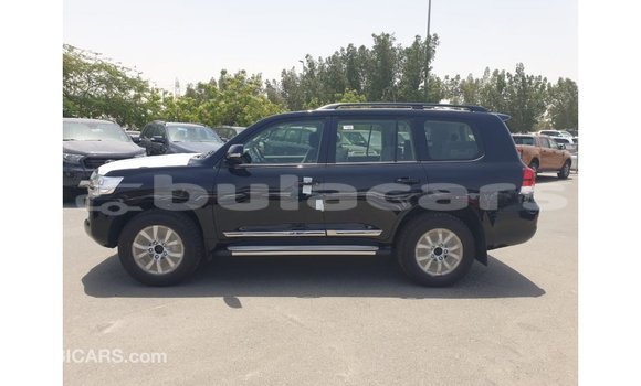 Buy Import Toyota Land Cruiser Black Car in Import - Dubai in Central Buy Import Toyota Land Cruiser Black Car in Import - Dubai in Central