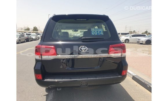 Buy Import Toyota Land Cruiser Black Car in Import - Dubai in Central Buy Import Toyota Land Cruiser Black Car in Import - Dubai in Central