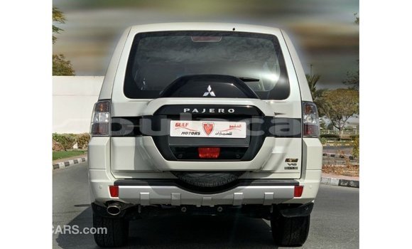 Buy Import Mitsubishi Pajero White Car in Import - Dubai in Central Buy Import Mitsubishi Pajero White Car in Import - Dubai in Central