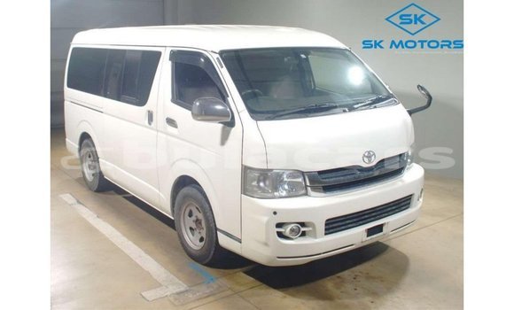Acheter Import Voiture Toyota Hiace Blanc à Import - Dubai, Central Acheter Import Voiture Toyota Hiace Blanc à Import - Dubai, Central