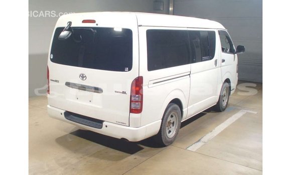 Acheter Import Voiture Toyota Hiace Blanc à Import - Dubai, Central Acheter Import Voiture Toyota Hiace Blanc à Import - Dubai, Central