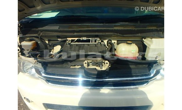 Acheter Import Voiture Toyota Hiace Blanc à Import - Dubai, Central Acheter Import Voiture Toyota Hiace Blanc à Import - Dubai, Central