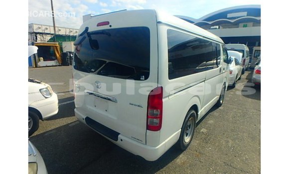 Acheter Import Voiture Toyota Hiace Blanc à Import - Dubai, Central Acheter Import Voiture Toyota Hiace Blanc à Import - Dubai, Central