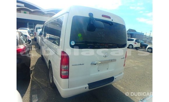Acheter Import Voiture Toyota Hiace Blanc à Import - Dubai, Central Acheter Import Voiture Toyota Hiace Blanc à Import - Dubai, Central