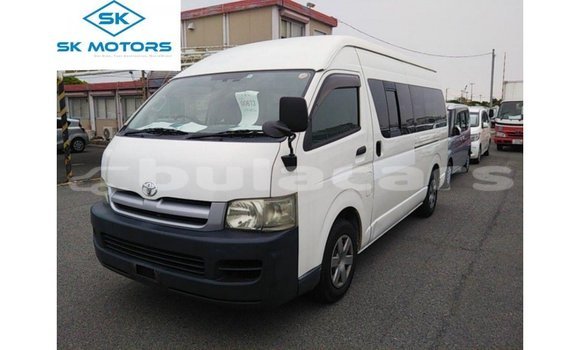 Acheter Import Voiture Toyota Hiace Blanc à Import - Dubai, Central