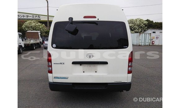 Acheter Import Voiture Toyota Hiace Blanc à Import - Dubai, Central Acheter Import Voiture Toyota Hiace Blanc à Import - Dubai, Central