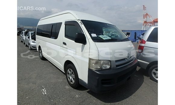 Acheter Import Voiture Toyota Hiace Blanc à Import - Dubai, Central Acheter Import Voiture Toyota Hiace Blanc à Import - Dubai, Central