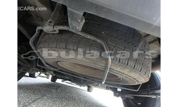 Acheter Import Voiture Toyota Hiace Blanc à Import - Dubai, Central Acheter Import Voiture Toyota Hiace Blanc à Import - Dubai, Central