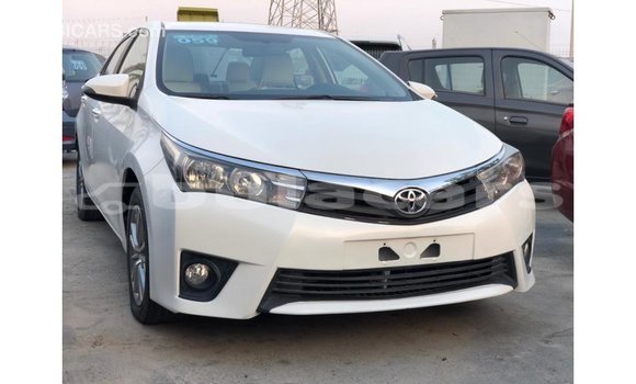Buy Import Toyota Corolla White Car in Import - Dubai in Central Buy Import Toyota Corolla White Car in Import - Dubai in Central