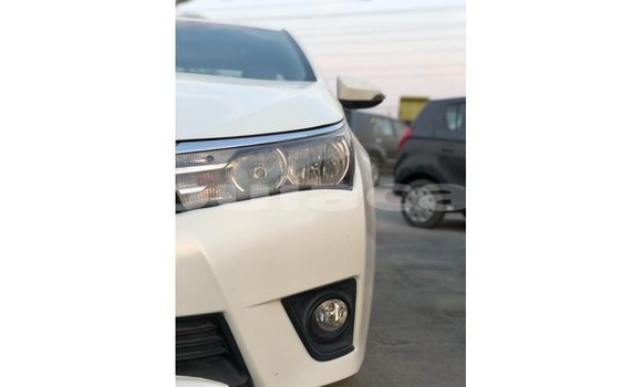 Buy Import Toyota Corolla White Car in Import - Dubai in Central Buy Import Toyota Corolla White Car in Import - Dubai in Central