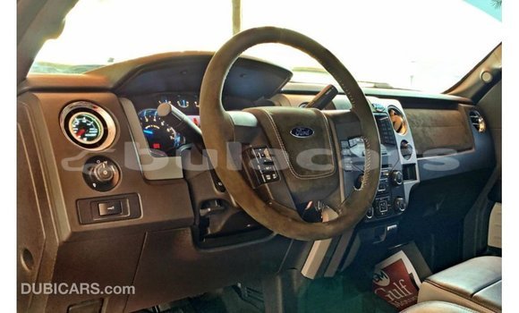 Buy Import Ford Club Wagon Red Car in Import - Dubai in Central Buy Import Ford Club Wagon Red Car in Import - Dubai in Central