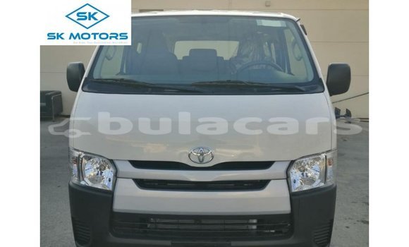 Acheter Import Voiture Toyota Hiace Blanc à Import - Dubai, Central