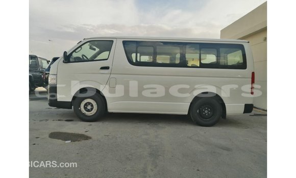Buy Import Toyota Hiace White Car in Import - Dubai in Central Buy Import Toyota Hiace White Car in Import - Dubai in Central