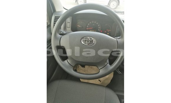 Buy Import Toyota Hiace White Car in Import - Dubai in Central Buy Import Toyota Hiace White Car in Import - Dubai in Central