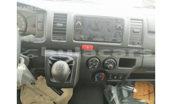 Buy Import Toyota Hiace White Car in Import - Dubai in Central Buy Import Toyota Hiace White Car in Import - Dubai in Central