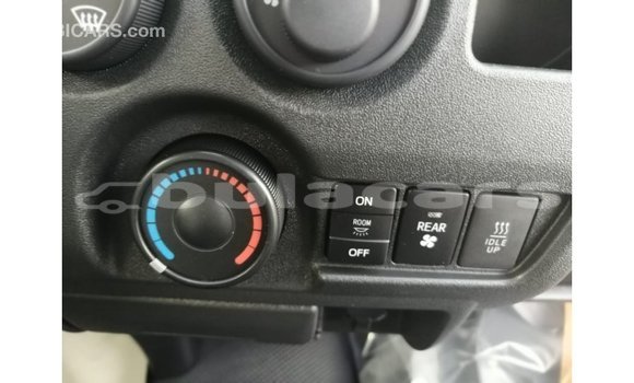 Buy Import Toyota Hiace White Car in Import - Dubai in Central Buy Import Toyota Hiace White Car in Import - Dubai in Central