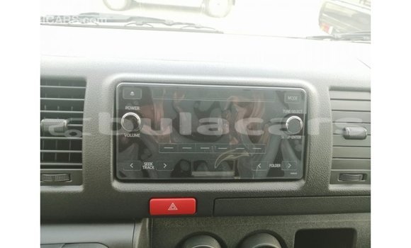 Buy Import Toyota Hiace White Car in Import - Dubai in Central Buy Import Toyota Hiace White Car in Import - Dubai in Central