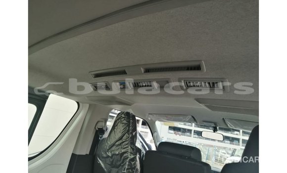 Buy Import Toyota Hiace White Car in Import - Dubai in Central Buy Import Toyota Hiace White Car in Import - Dubai in Central