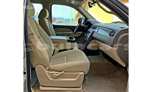 Buy Import Chevrolet Tahoe Other Car in Import - Dubai in Central Buy Import Chevrolet Tahoe Other Car in Import - Dubai in Central