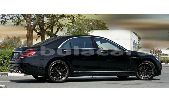 Buy Import Mercedes-Benz 190 Black Car in Import - Dubai in Central Buy Import Mercedes-Benz 190 Black Car in Import - Dubai in Central