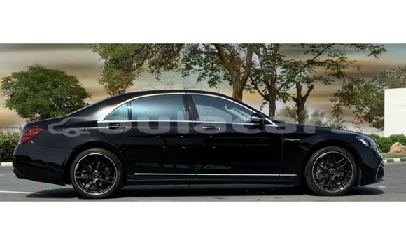 Buy Import Mercedes-Benz 190 Black Car in Import - Dubai in Central Buy Import Mercedes-Benz 190 Black Car in Import - Dubai in Central