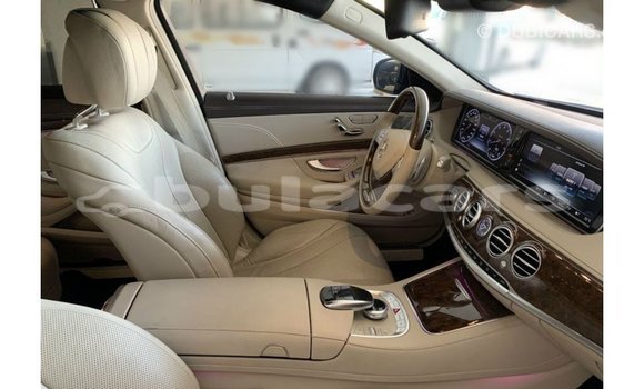 Buy Import Mercedes-Benz 190 Black Car in Import - Dubai in Central Buy Import Mercedes-Benz 190 Black Car in Import - Dubai in Central