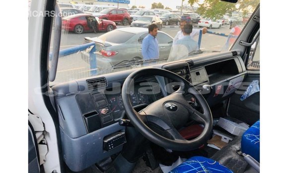 Buy Import Mitsubishi Carisma White Car in Import - Dubai in Central Buy Import Mitsubishi Carisma White Car in Import - Dubai in Central