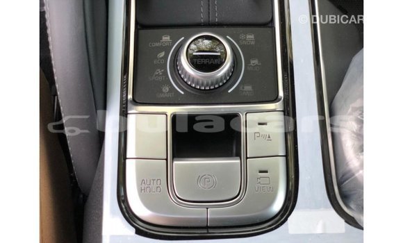 Buy Import Kia Carens White Car in Import - Dubai in Central Buy Import Kia Carens White Car in Import - Dubai in Central