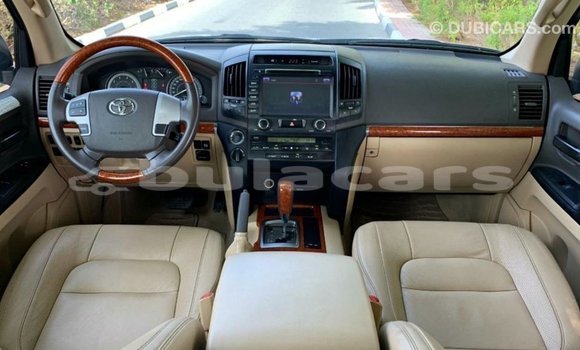 Buy Import Toyota Land Cruiser Grey Car in Import - Dubai in Central Buy Import Toyota Land Cruiser Grey Car in Import - Dubai in Central