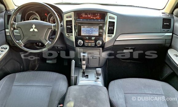 Buy Import Mitsubishi Pajero Grey Car in Import - Dubai in Central Buy Import Mitsubishi Pajero Grey Car in Import - Dubai in Central