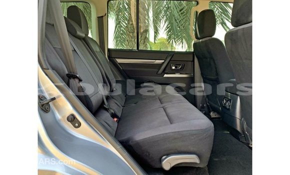 Buy Import Mitsubishi Pajero Grey Car in Import - Dubai in Central Buy Import Mitsubishi Pajero Grey Car in Import - Dubai in Central