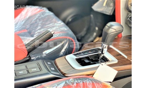 Acheter Import Voiture Toyota Fortuner Blanc à Import - Dubai, Central Acheter Import Voiture Toyota Fortuner Blanc à Import - Dubai, Central