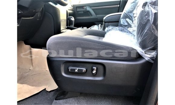 Acheter Import Voiture Toyota Land Cruiser Autre à Import - Dubai, Central Acheter Import Voiture Toyota Land Cruiser Autre à Import - Dubai, Central