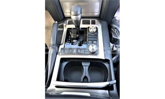 Acheter Import Voiture Toyota Land Cruiser Autre à Import - Dubai, Central Acheter Import Voiture Toyota Land Cruiser Autre à Import - Dubai, Central