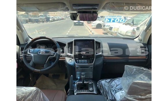 Buy Import Toyota Land Cruiser Black Car in Import - Dubai in Central Buy Import Toyota Land Cruiser Black Car in Import - Dubai in Central