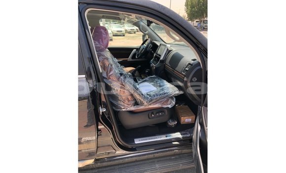 Buy Import Toyota Land Cruiser Black Car in Import - Dubai in Central Buy Import Toyota Land Cruiser Black Car in Import - Dubai in Central