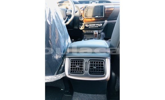 Buy Import Toyota Hilux White Car in Import - Dubai in Central Buy Import Toyota Hilux White Car in Import - Dubai in Central