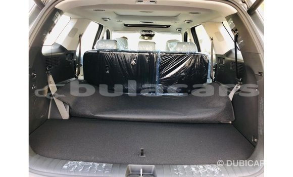 Acheter Import Voiture Hyundai Accent Gris à Import - Dubai, Central Acheter Import Voiture Hyundai Accent Gris à Import - Dubai, Central