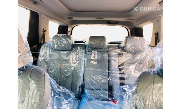 Acheter Import Voiture Hyundai Accent Gris à Import - Dubai, Central Acheter Import Voiture Hyundai Accent Gris à Import - Dubai, Central