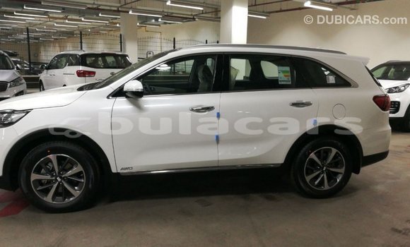 Acheter Import Voiture Kia Sorento Blanc à Import - Dubai, Central Acheter Import Voiture Kia Sorento Blanc à Import - Dubai, Central