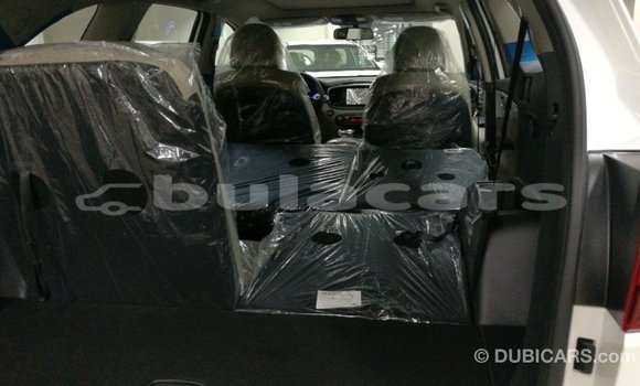 Acheter Import Voiture Kia Sorento Blanc à Import - Dubai, Central Acheter Import Voiture Kia Sorento Blanc à Import - Dubai, Central