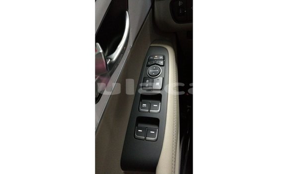 Acheter Import Voiture Kia Sorento Blanc à Import - Dubai, Central Acheter Import Voiture Kia Sorento Blanc à Import - Dubai, Central