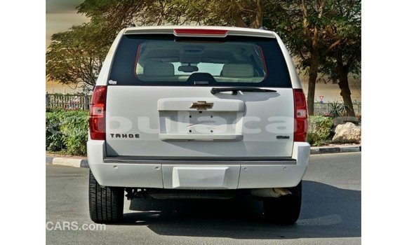 Buy Import Chevrolet Tahoe White Car in Import - Dubai in Central Buy Import Chevrolet Tahoe White Car in Import - Dubai in Central