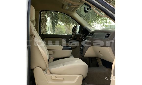Buy Import Chevrolet Tahoe White Car in Import - Dubai in Central Buy Import Chevrolet Tahoe White Car in Import - Dubai in Central