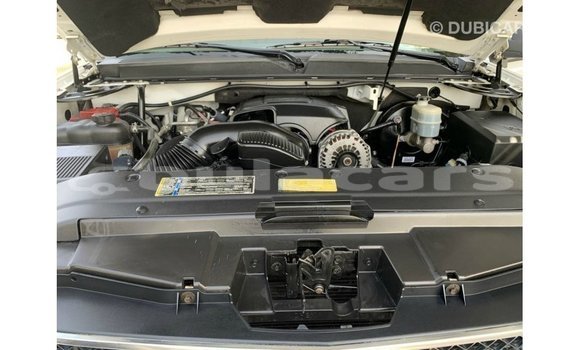 Buy Import Chevrolet Tahoe White Car in Import - Dubai in Central Buy Import Chevrolet Tahoe White Car in Import - Dubai in Central