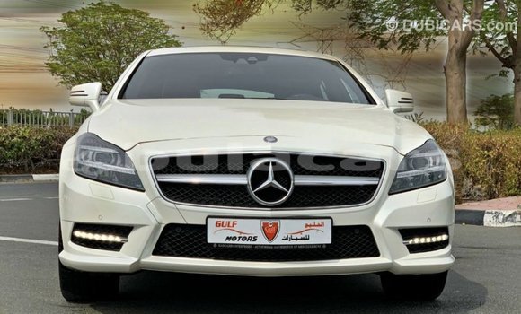 Buy Import Mercedes-Benz 190 White Car in Import - Dubai in Central Buy Import Mercedes-Benz 190 White Car in Import - Dubai in Central