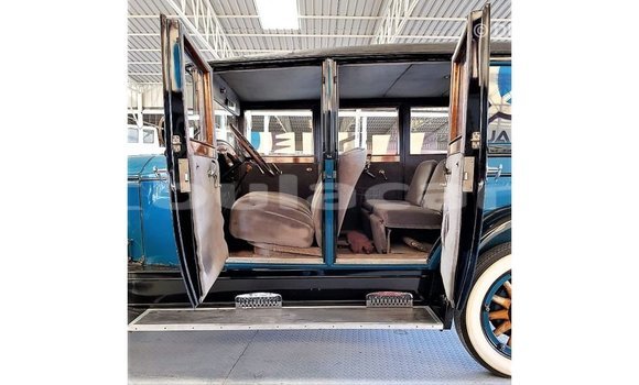 Buy Import Buick Electra Blue Car in Import - Dubai in Central Buy Import Buick Electra Blue Car in Import - Dubai in Central