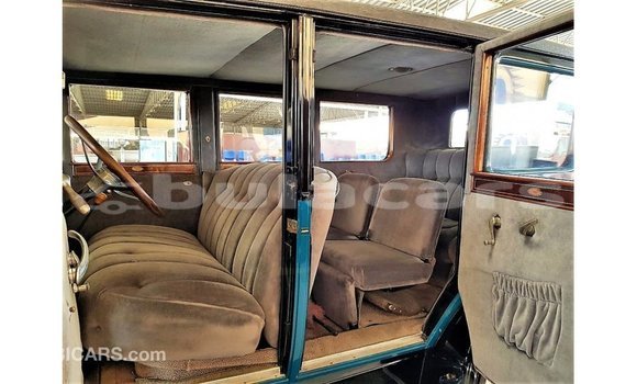 Buy Import Buick Electra Blue Car in Import - Dubai in Central Buy Import Buick Electra Blue Car in Import - Dubai in Central